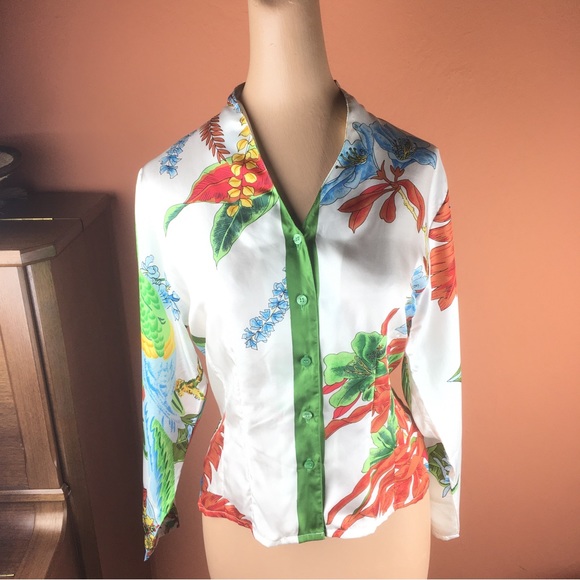 Miss Meng Parrot Print Silk Blouse - Picture 8 of 14